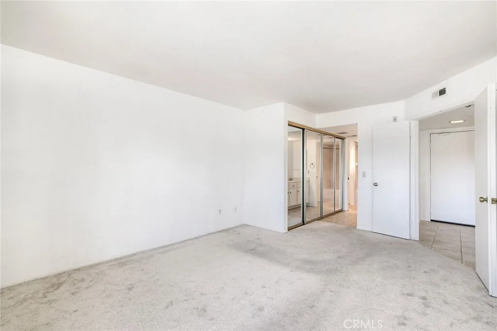Photo #22: OC26124763 Listing: Photo #22