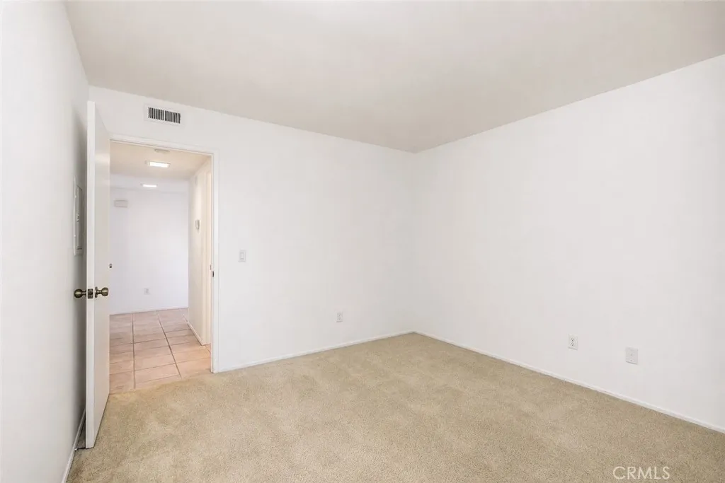 Photo #16: OC26124763 Listing: Photo #16