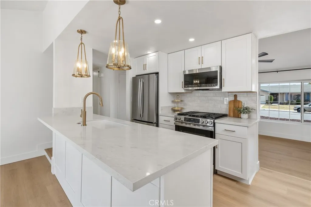 https://cdn.realtyfeed.com/cdn/127/306740870/72039c0fc487a22e5f520ac9feb9ef34.webp