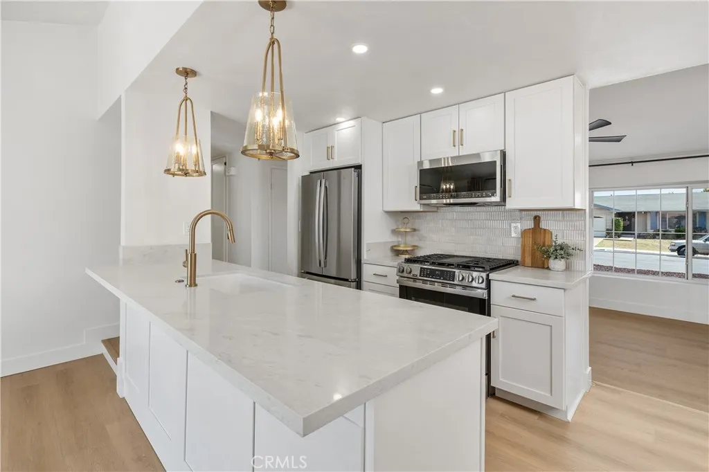 https://cdn.realtyfeed.com/cdn/127/306740870/a116d025415bfb72ea58e451425f3c02.webp