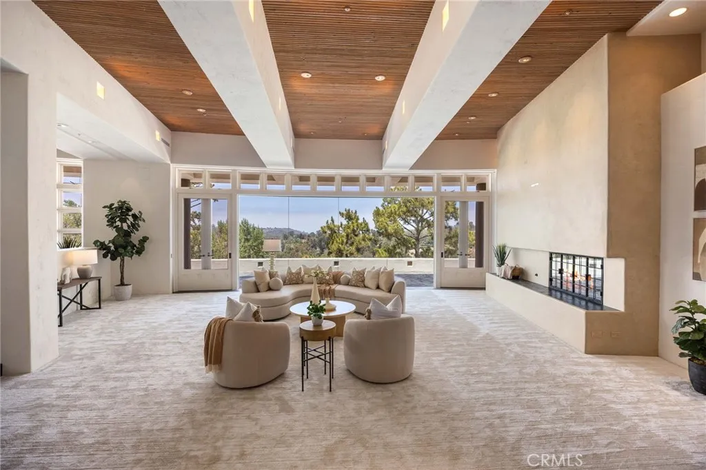 https://cdn.realtyfeed.com/cdn/127/306740888/34b02383e0fc2316bc59fe0f23db8b73.webp