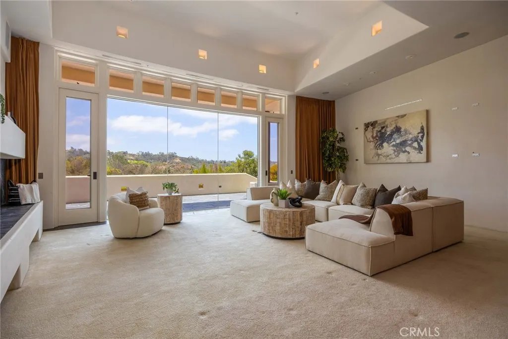 https://cdn.realtyfeed.com/cdn/127/306740888/7b840c1285b43d3e82b581c0eb00fb10.webp