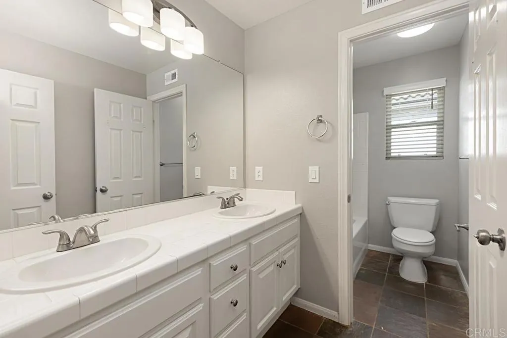 https://cdn.realtyfeed.com/cdn/127/306740907/7fcccc275c4c000e4481ea032a1ca585.webp