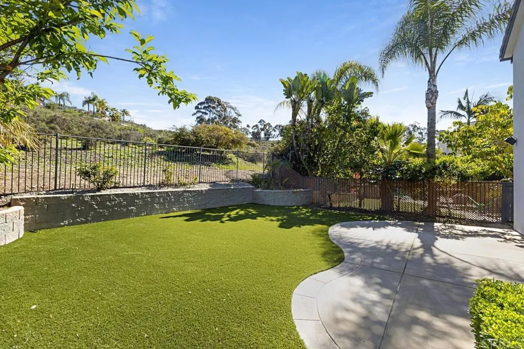 https://cdn.realtyfeed.com/cdn/127/306740907/9ba8a305a3a15fbf19038243536702a1.webp