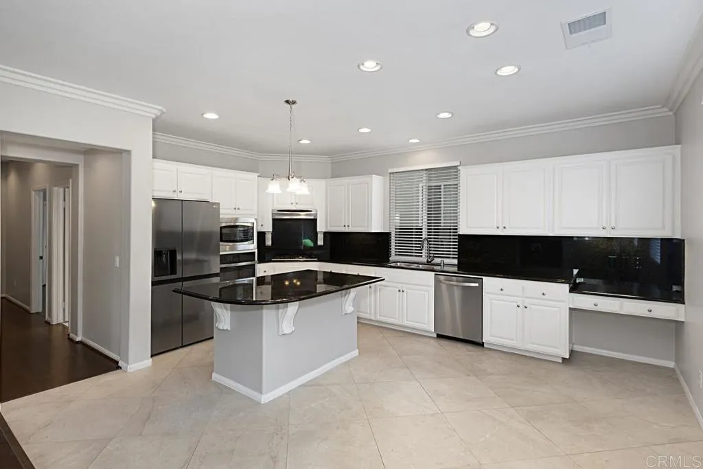 https://cdn.realtyfeed.com/cdn/127/306740907/ceecb7815ba939cee94e5389b58048f7.webp