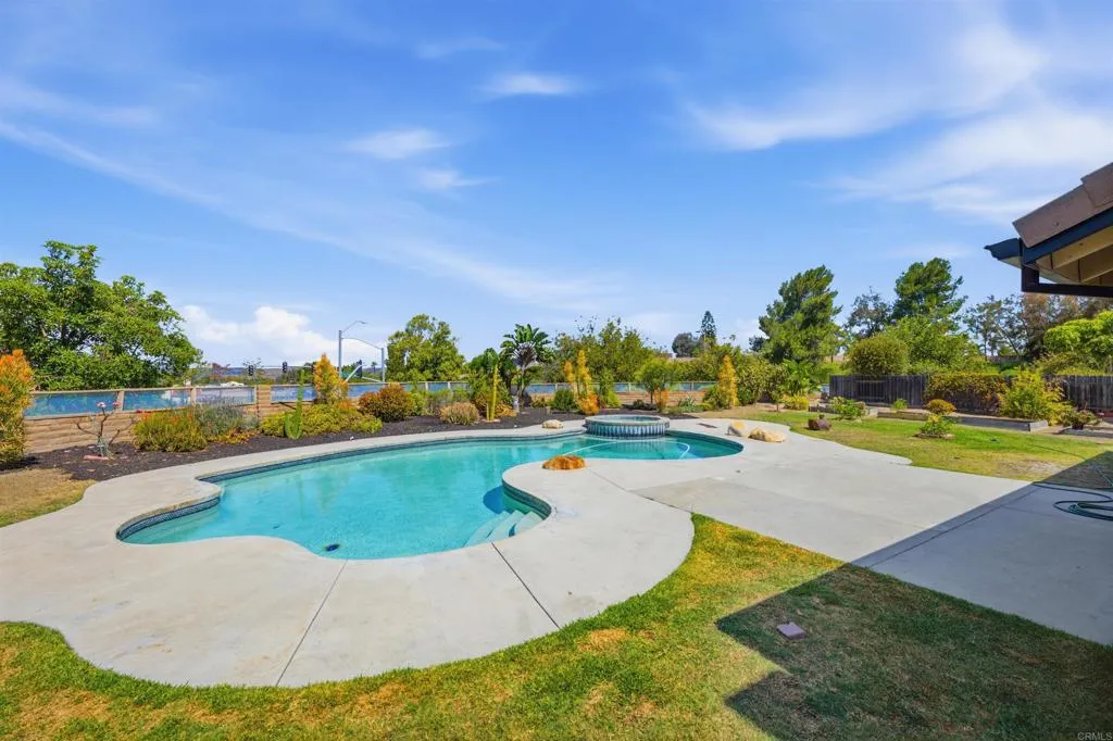 https://cdn.realtyfeed.com/cdn/127/306740937/48ea1ef24e24dd76e447e2dce4040f72.webp