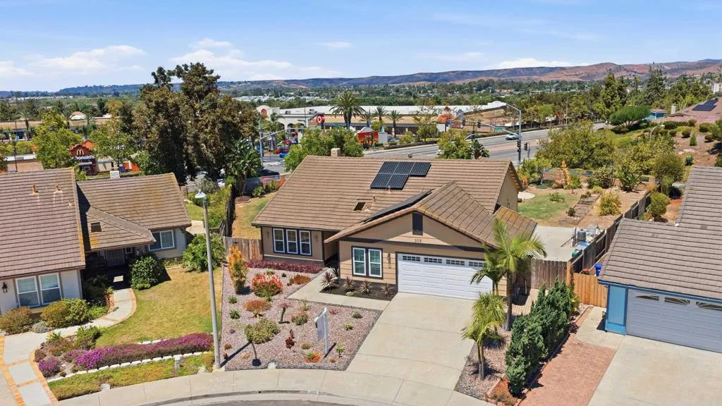 https://cdn.realtyfeed.com/cdn/127/306740937/54850747934ea4d65efe3c38fe3fe3b6.webp
