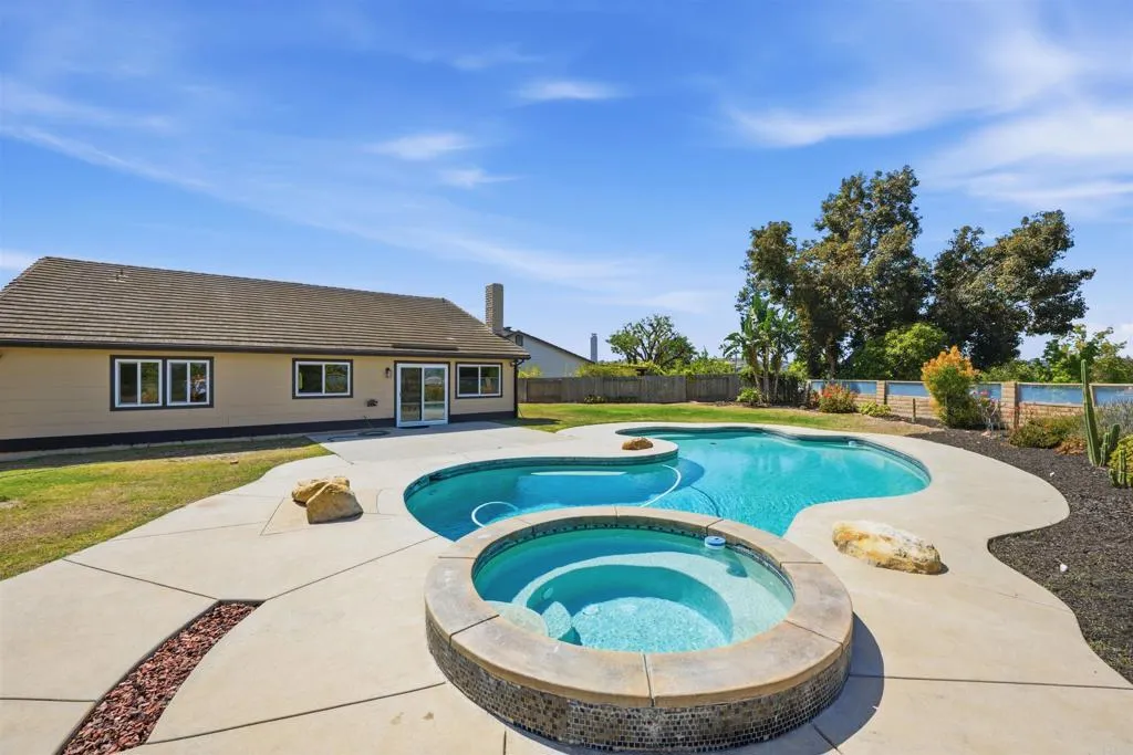 https://cdn.realtyfeed.com/cdn/127/306740937/e2a0eb1e5d335f2d4e98d081826d94ae.webp