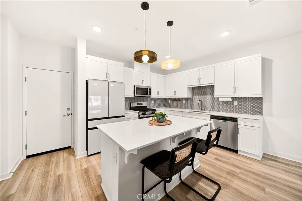 Photo #8: SW26127268 Listing: Photo #8