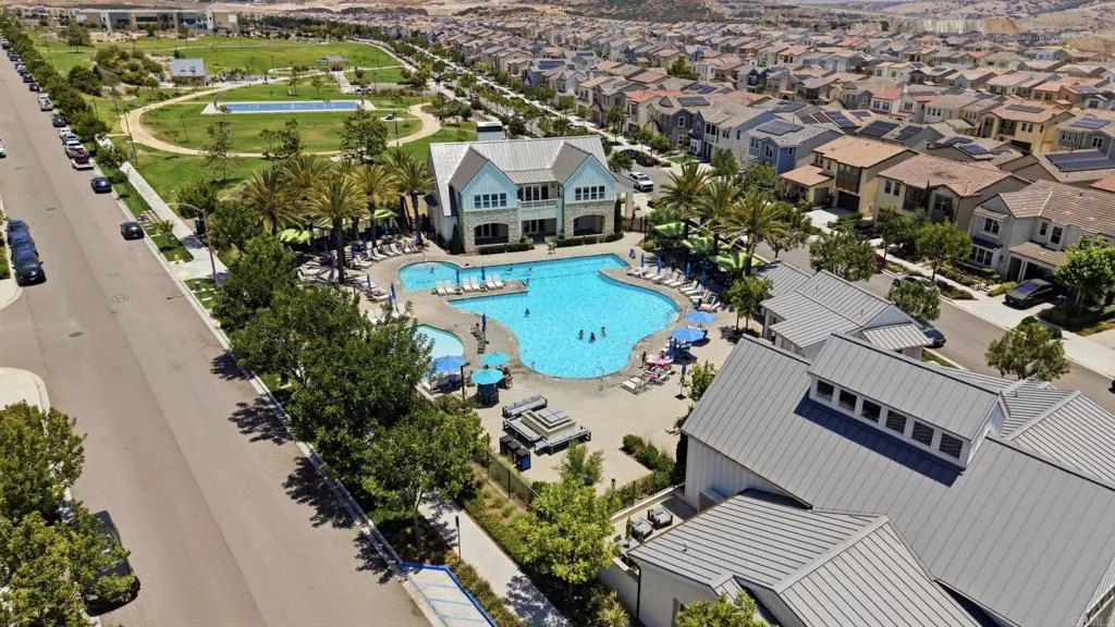 https://cdn.realtyfeed.com/cdn/127/306740945/258488282ae669a55eadfbce1f257faf.webp