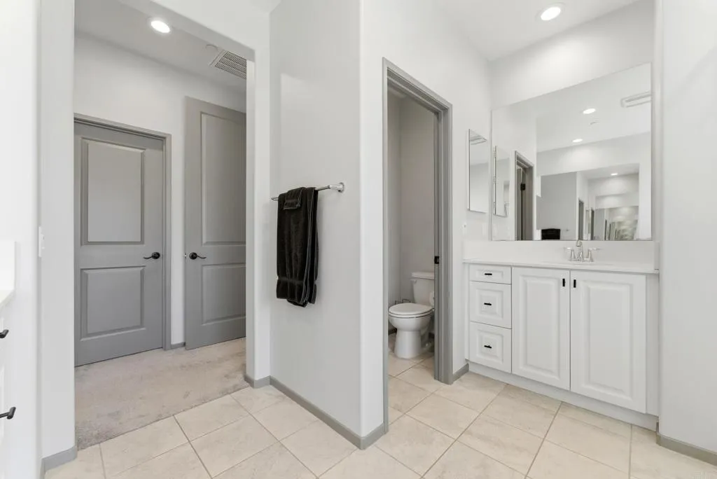 https://cdn.realtyfeed.com/cdn/127/306740945/3bc4dd5ccf49714549bf0d2bbc14a88e.webp