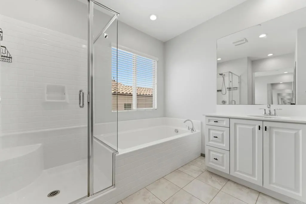 https://cdn.realtyfeed.com/cdn/127/306740945/f786f48561b056c9ef201161b20b2a42.webp