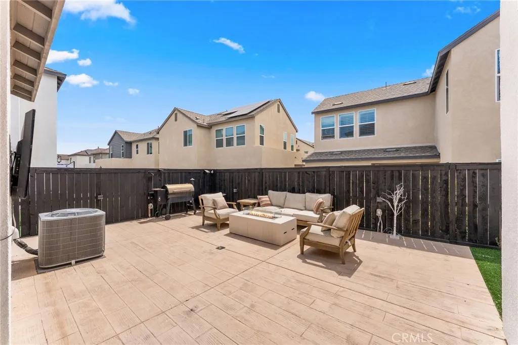 https://cdn.realtyfeed.com/cdn/127/306740972/087b61d55591f393e01708f3c71c2fb8.webp
