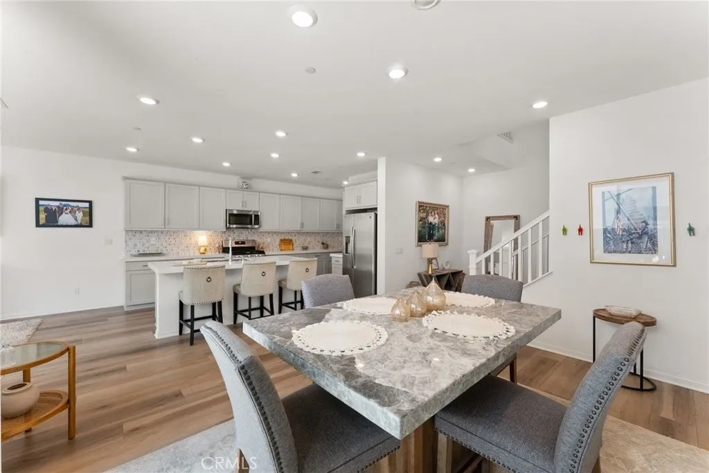 https://cdn.realtyfeed.com/cdn/127/306740972/3eaef17cff1e630e94a1c467f45716dc.webp