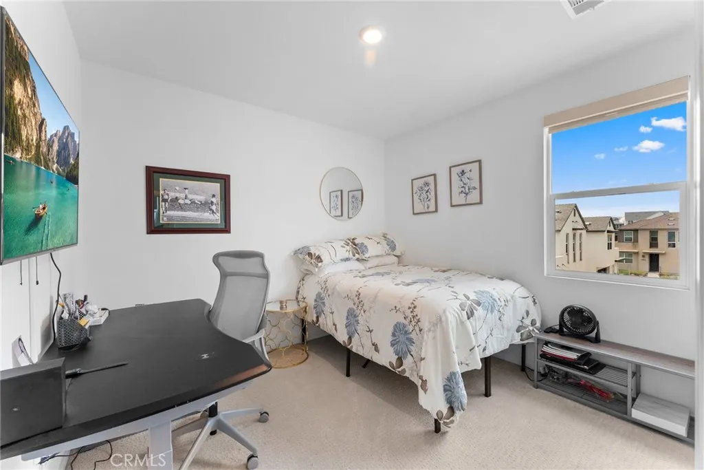https://cdn.realtyfeed.com/cdn/127/306740972/4cb9398834d524a8d02ff83a754ef804.webp