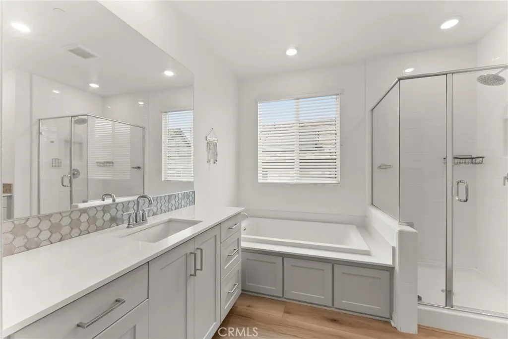 https://cdn.realtyfeed.com/cdn/127/306740972/6ef1e24521d8deb34cd3c091a1612abe.webp
