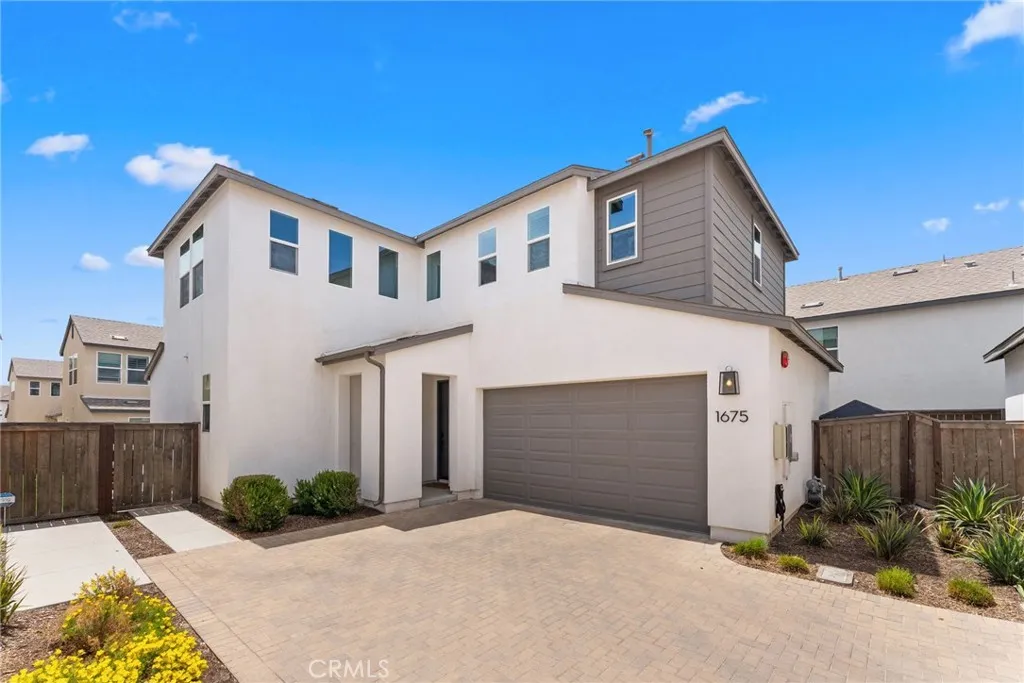 https://cdn.realtyfeed.com/cdn/127/306740972/ad863992a4df4a1781789b3405ed3c64.webp