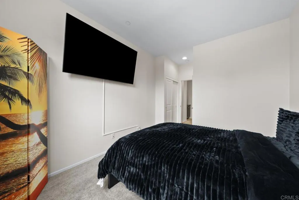https://cdn.realtyfeed.com/cdn/127/306741012/691bddae37793e4f17a52c5bef971c34.webp
