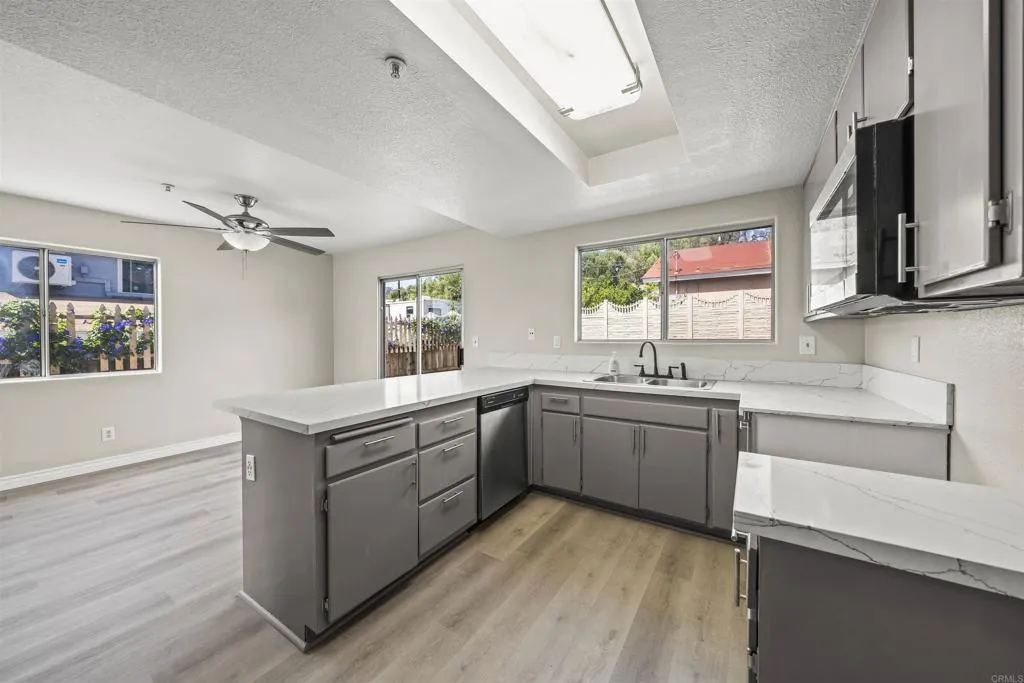 https://cdn.realtyfeed.com/cdn/127/306741021/412f614861ff7b0f6ba71e711e700315.webp