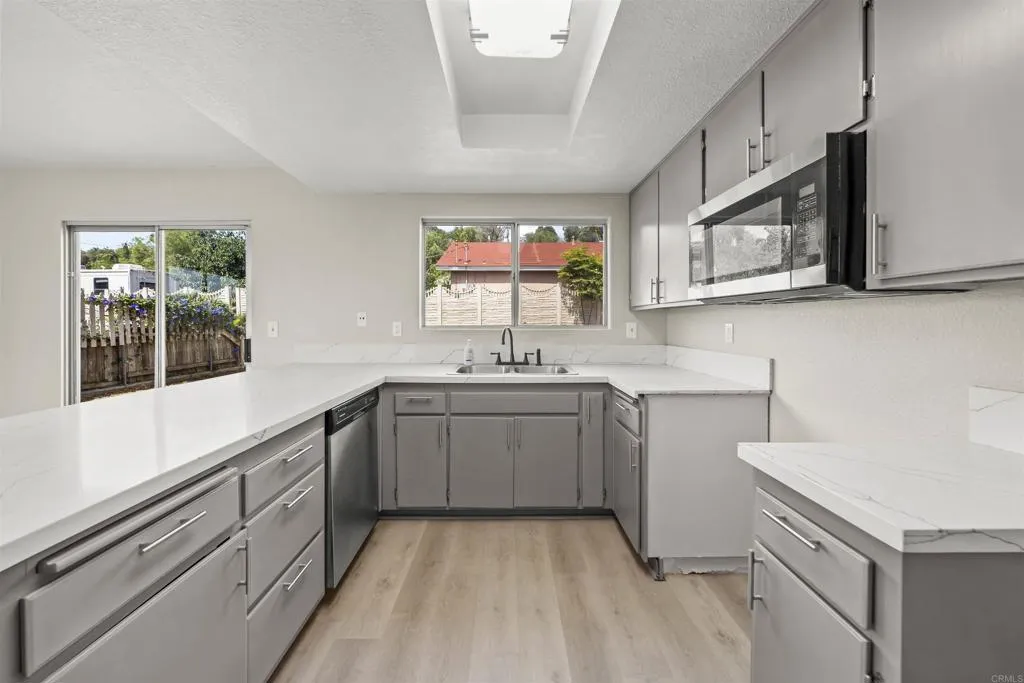https://cdn.realtyfeed.com/cdn/127/306741021/f013195e917a7596828be374301214a2.webp
