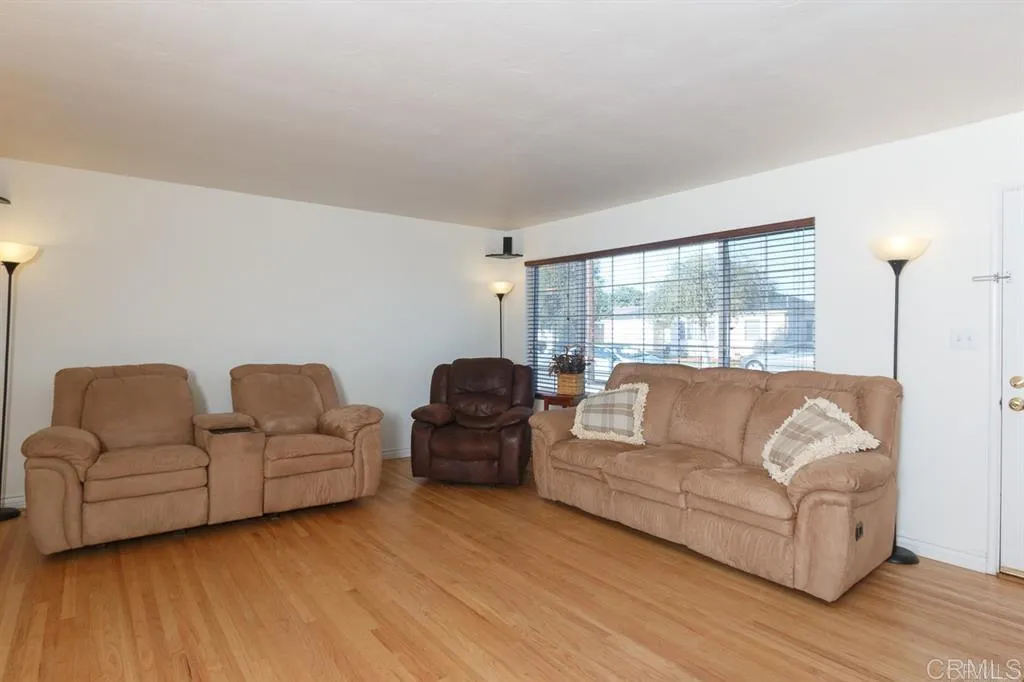 https://cdn.realtyfeed.com/cdn/127/306741044/622ed5e9591ea796f35d4e6876f2452b.webp