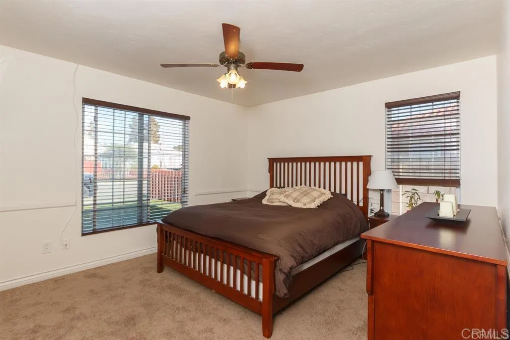 https://cdn.realtyfeed.com/cdn/127/306741044/8c1ca92e6ec01ae2359d7bcb5b4fe384.webp