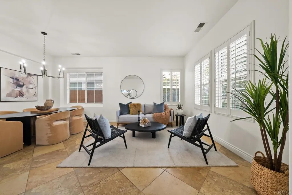 https://cdn.realtyfeed.com/cdn/127/306741060/11fd8de461e1fc7b4c8e5c4e1cf2c0fc.webp