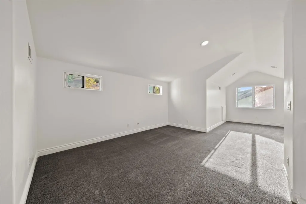 https://cdn.realtyfeed.com/cdn/127/306741060/55986bb14cc61f143aebe39ac6c3eef6.webp