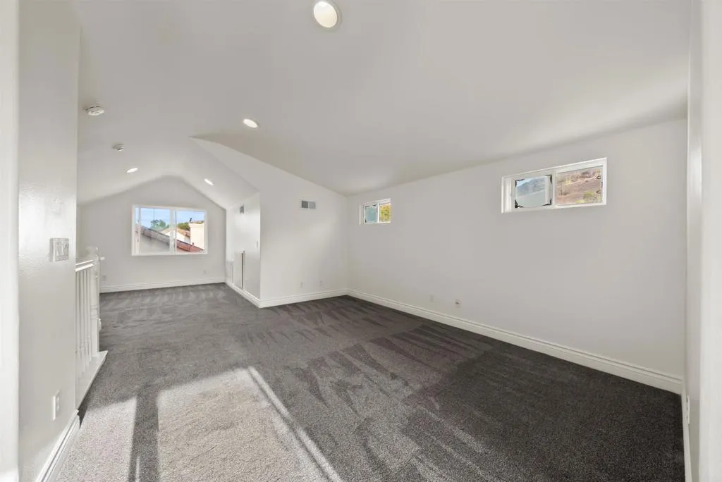 https://cdn.realtyfeed.com/cdn/127/306741060/7afea8f9970248ca866fa8527c31663c.webp
