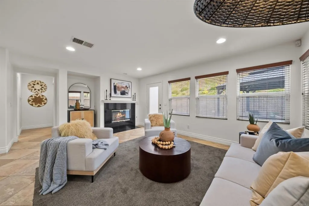 https://cdn.realtyfeed.com/cdn/127/306741060/abff66bfa7459890ef4ea0263148e085.webp