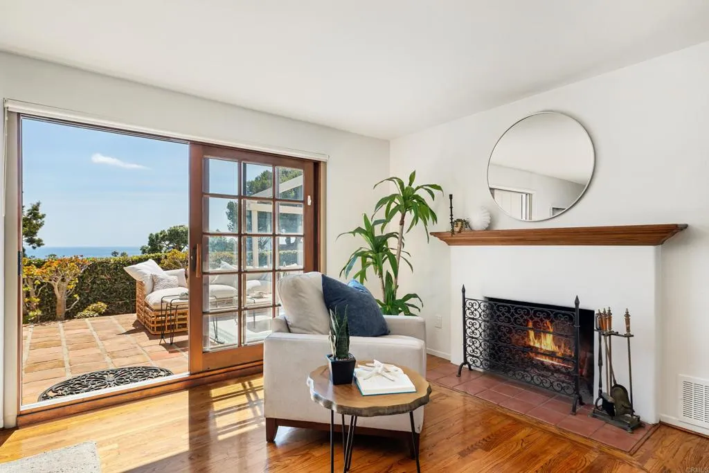 https://cdn.realtyfeed.com/cdn/127/306741067/043de42b12703e8ec39b9a1e1dbaf4fe.webp