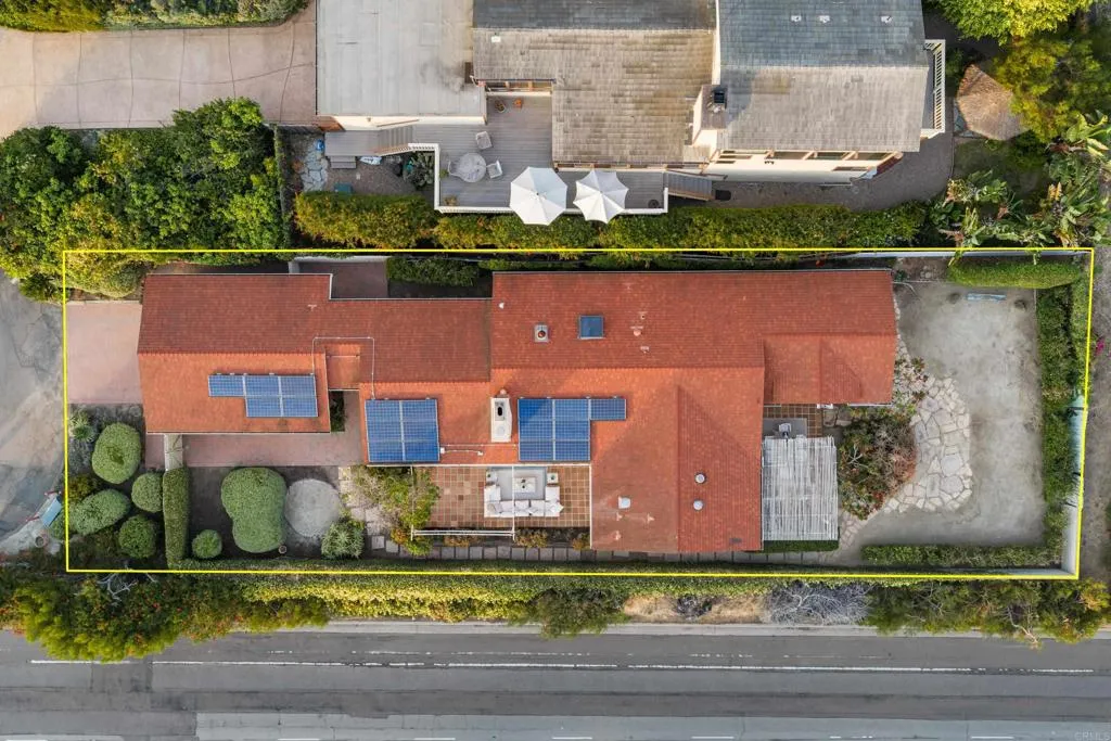 https://cdn.realtyfeed.com/cdn/127/306741067/47dd9f0c30a3997d85ccc81632f61f70.webp