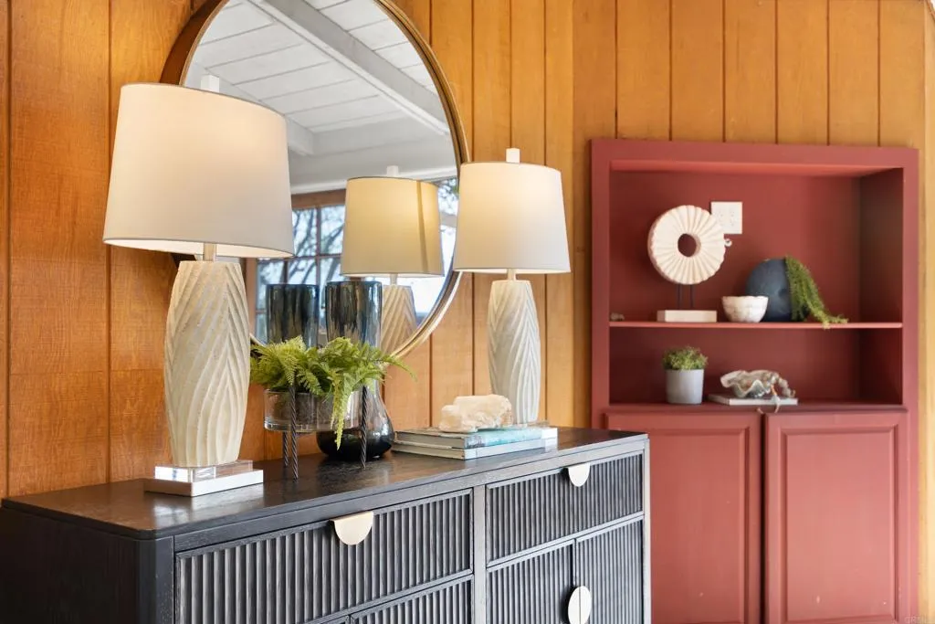 https://cdn.realtyfeed.com/cdn/127/306741067/e8d2c1e2c0f5967cce9da9ff1c011d9a.webp
