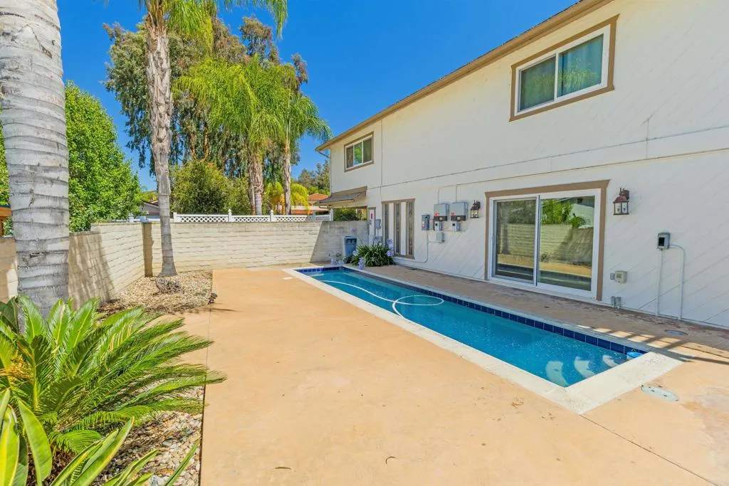 https://cdn.realtyfeed.com/cdn/127/306741103/27bc9a6bf674d1ded32291c5e1c4932d.webp