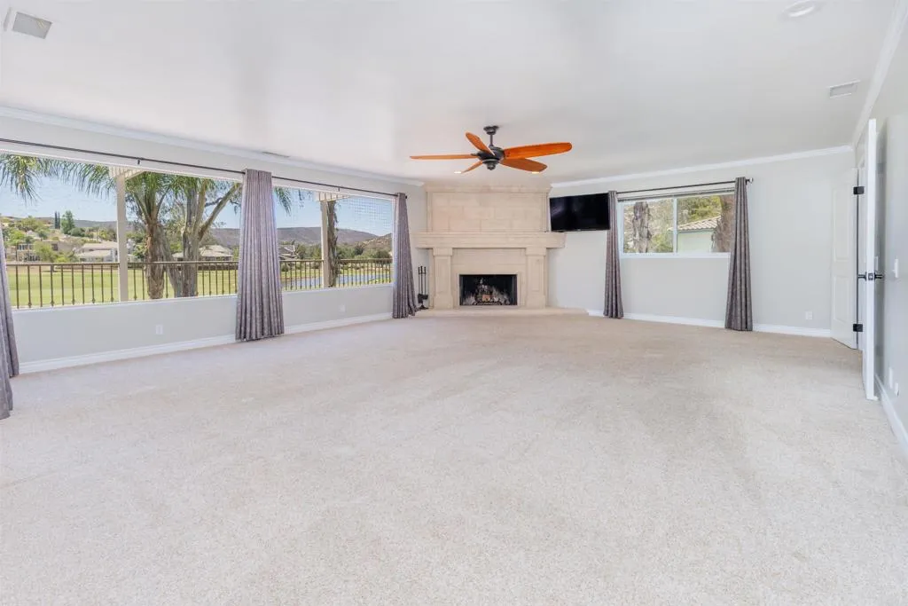 https://cdn.realtyfeed.com/cdn/127/306741103/32db87a6b399c02aa1f99c3b4a101848.webp