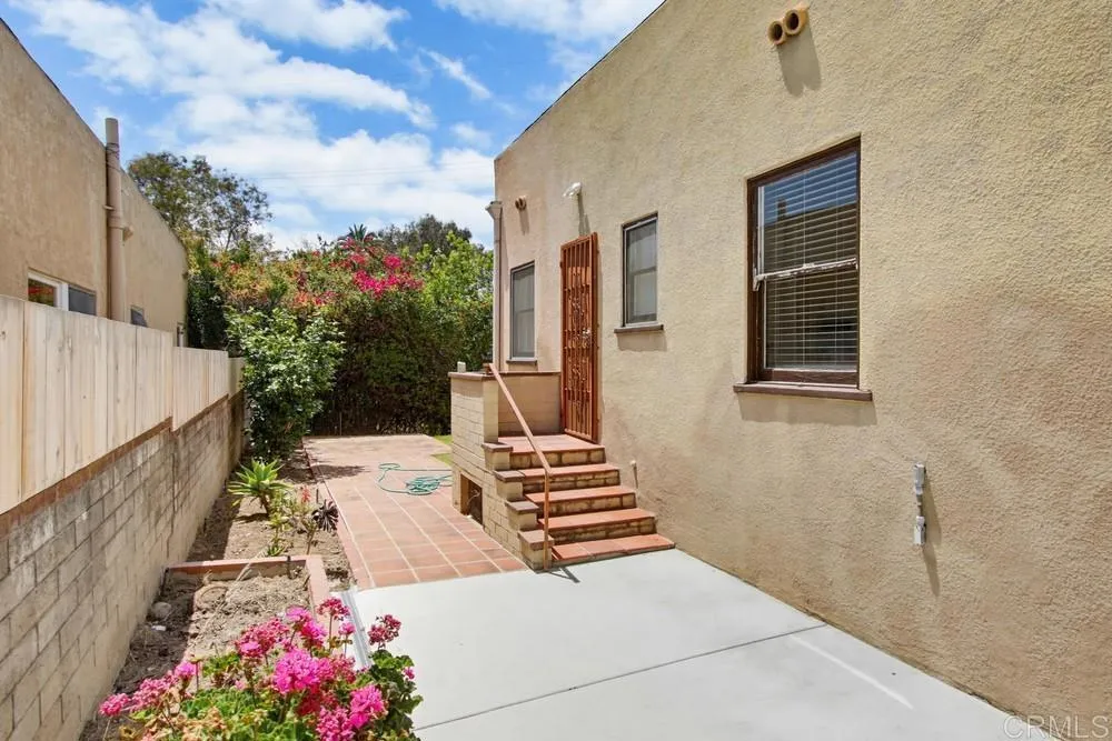 https://cdn.realtyfeed.com/cdn/127/306741104/70ea8cba1cb8b55d1f0947893dec431e.webp