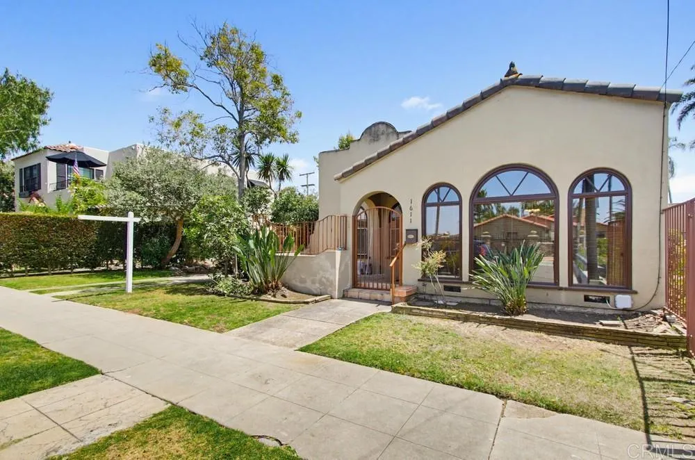 https://cdn.realtyfeed.com/cdn/127/306741104/bddd3f6973e2e82e6fb7425ef9010164.webp