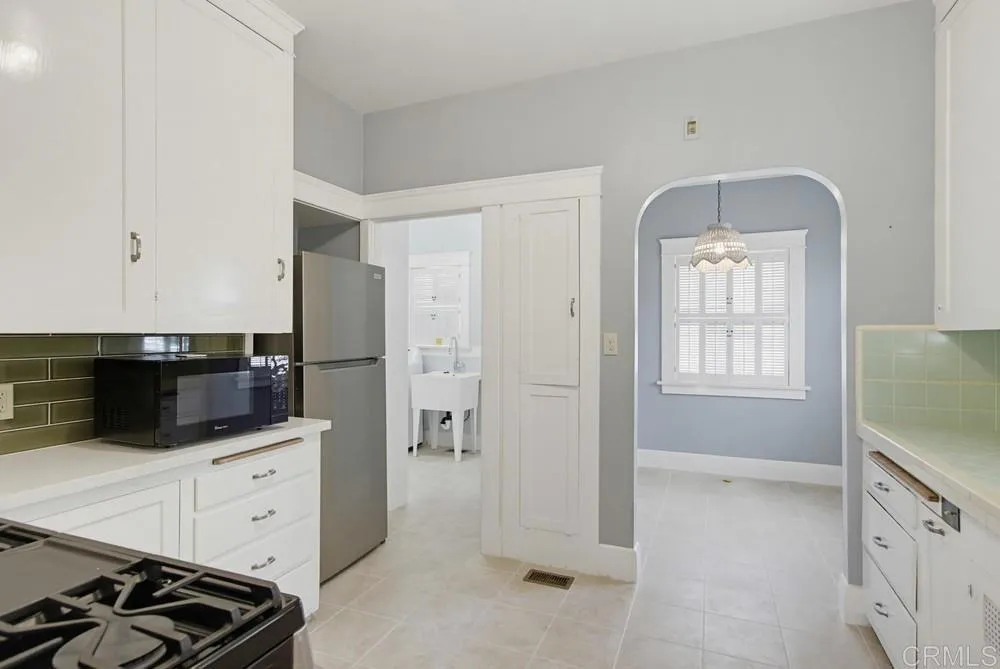https://cdn.realtyfeed.com/cdn/127/306741104/eb2a0e5ca1bde0e4dec1f6dc47da934a.webp