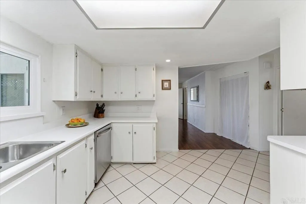 https://cdn.realtyfeed.com/cdn/127/306741144/493d74ed9191192c433cd16992671e5b.webp