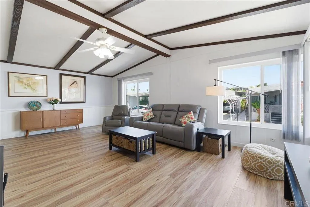 https://cdn.realtyfeed.com/cdn/127/306741144/507b5bf11bc19d5f5c62e5f595848d45.webp