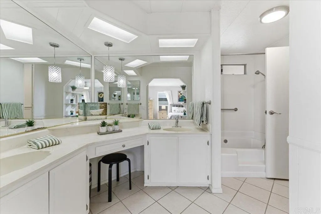 https://cdn.realtyfeed.com/cdn/127/306741144/771dc230400288d130330659a2d3cbdc.webp