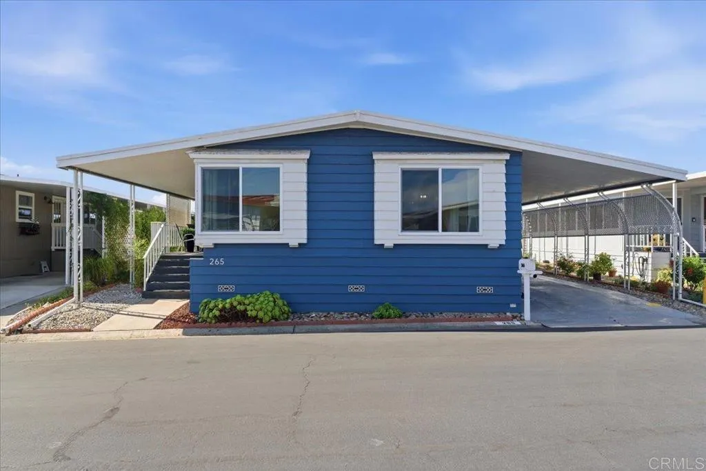 https://cdn.realtyfeed.com/cdn/127/306741144/893ed9cf8fb8209f68c617e7508aea34.webp