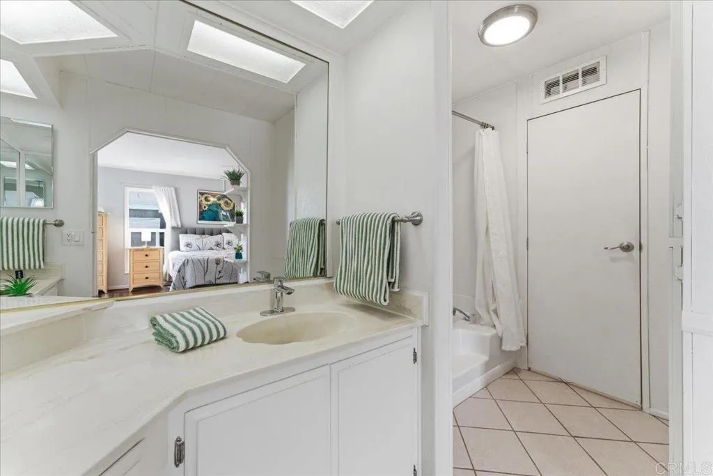 https://cdn.realtyfeed.com/cdn/127/306741144/e00a06b50eb18d3c835ce0085ad5db33.webp