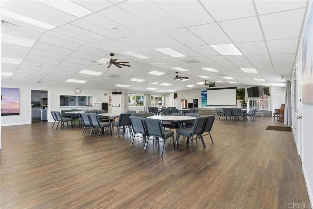 https://cdn.realtyfeed.com/cdn/127/306741144/f203739ef340af4d7bc4b362847b926a.webp