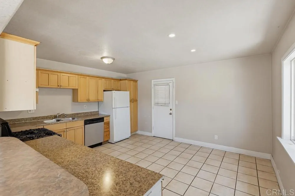 https://cdn.realtyfeed.com/cdn/127/306741160/2e33a62ceb5bc8a4b6e2d8a4fb5a7330.webp