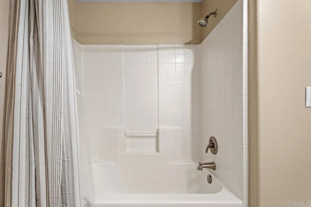 https://cdn.realtyfeed.com/cdn/127/306741174/0fde4cfd5869782b9c4180c4c3d38b66.webp