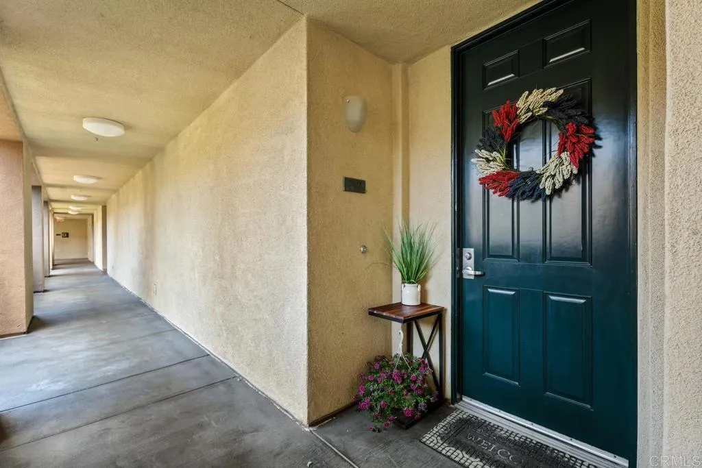 https://cdn.realtyfeed.com/cdn/127/306741174/61fc7b102288bed3fab2467aa768d57d.webp