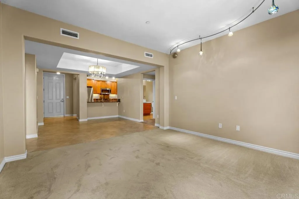 https://cdn.realtyfeed.com/cdn/127/306741174/cb08eb85eefbef13995a998b61f7a658.webp
