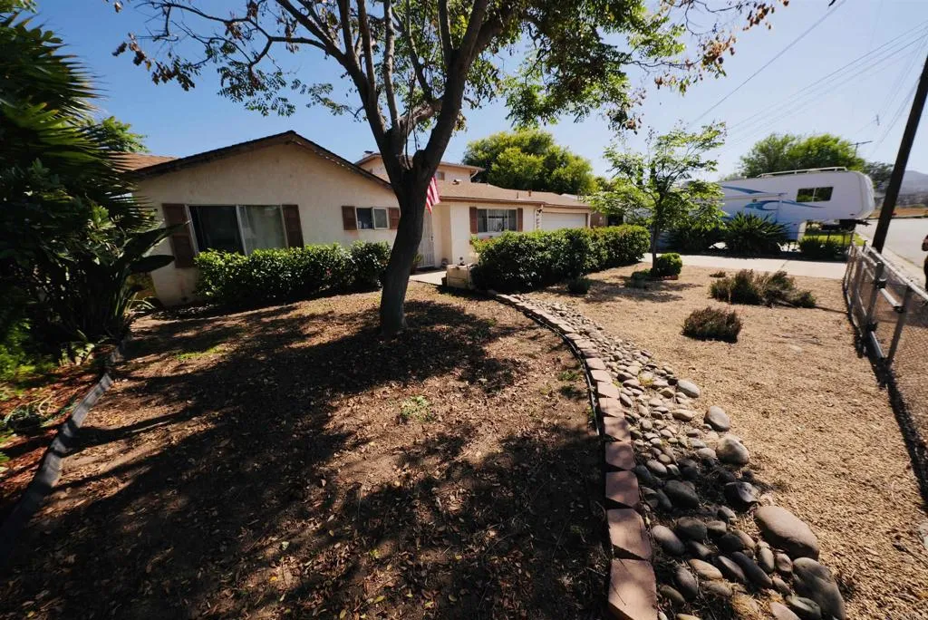https://cdn.realtyfeed.com/cdn/127/306741181/b10f1a42ffe625f70dd70df91d2b4ad6.webp