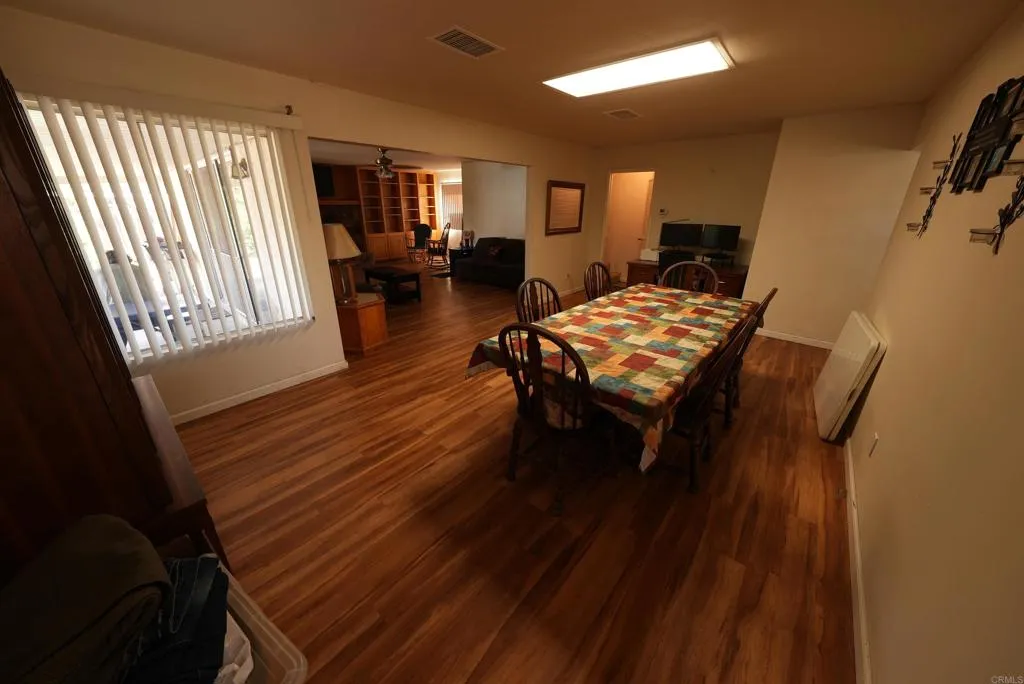 https://cdn.realtyfeed.com/cdn/127/306741181/dd4e26d9820ac1e46fc82c87781d30a0.webp